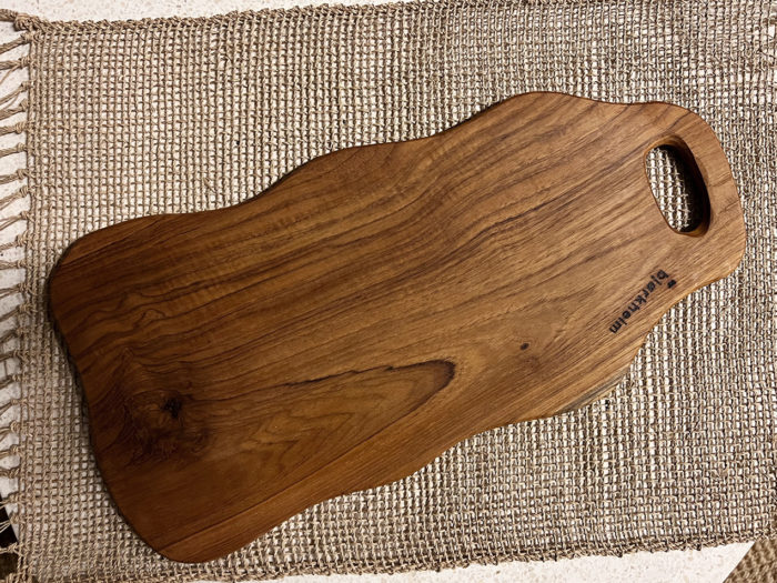 organisk, skjærefjøl, resirkulert teak, serveringsfat, by bjørkheim, håndlaget, naturlaget, bali, by bjørkheim, surfinspirert, møbler