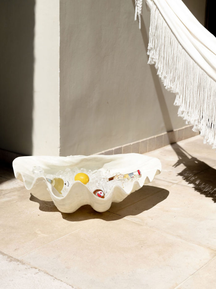 resikulert havplast, havplast, skjell, clam, fat, skjellfat, servering, barneinteriør, kids interiør, by bjørkheim, håndlaget, naturlaget, bali, by bjørkheim, surfinspirert, møbler